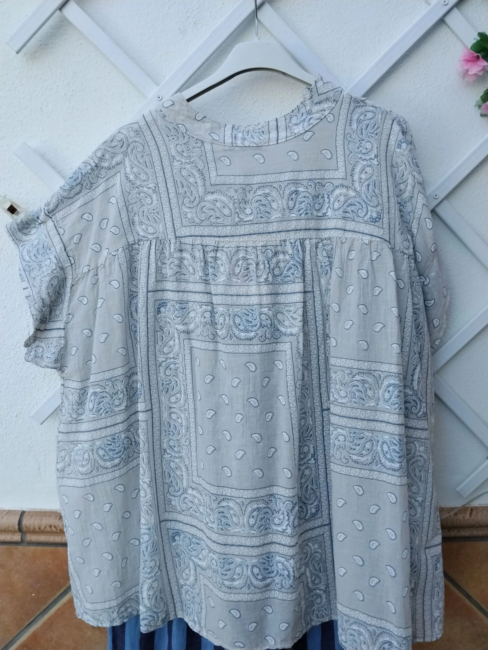 Blusa de algodón estampado BANDANA oversize hasta 44 fresquito y cómodo nuevo sin estrenar  – photo 5